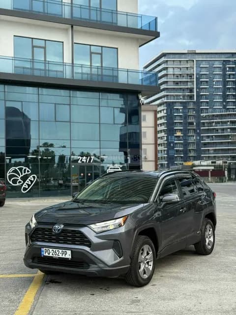 Toyota RAV 4 2024 купить в Москве